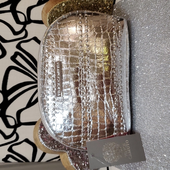 Vince Camuto Handbags - Vince Camuto NWT Shiny Silver Crocodile, Studded Cosmetic Bag!💘💘💘